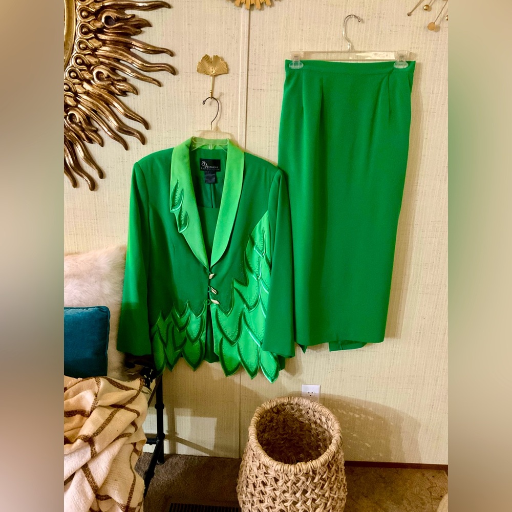 St. Anthony Evenings Size 18 W Jacket Skirt Church Suit Green Embellished Lined